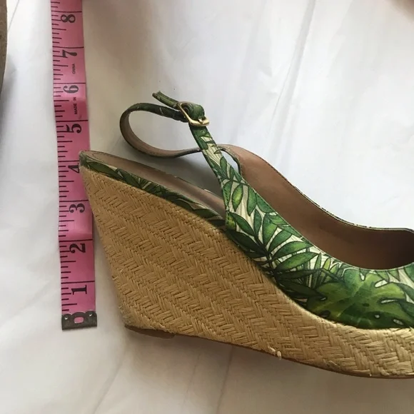 Tahari Wedge Sling back heels Size 9 - Picture 8 of 8